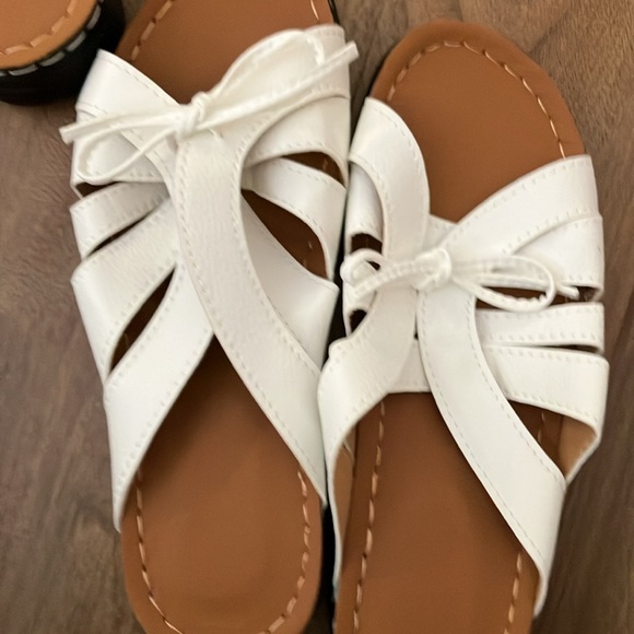 ❤️❤️4 NWOT pretty sandals - Picture 8 of 8